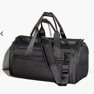 Wild One pet carrier